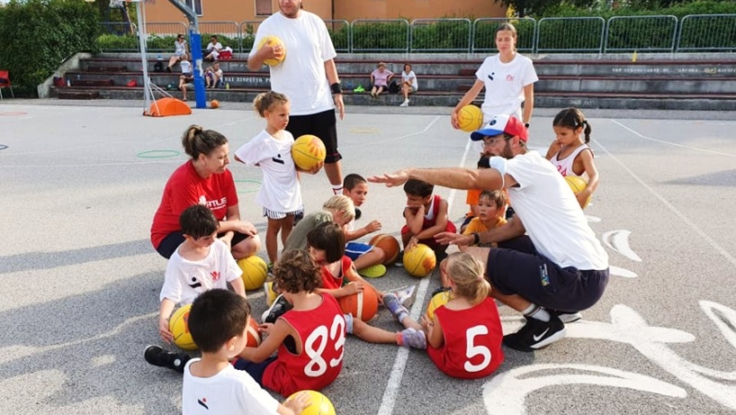 MATTEO LOTTI PRIMO “ALLENATORE ALLA GENTILEZZA” DI BASKET IN PROVINCIA: È LO STILE VIRTUS